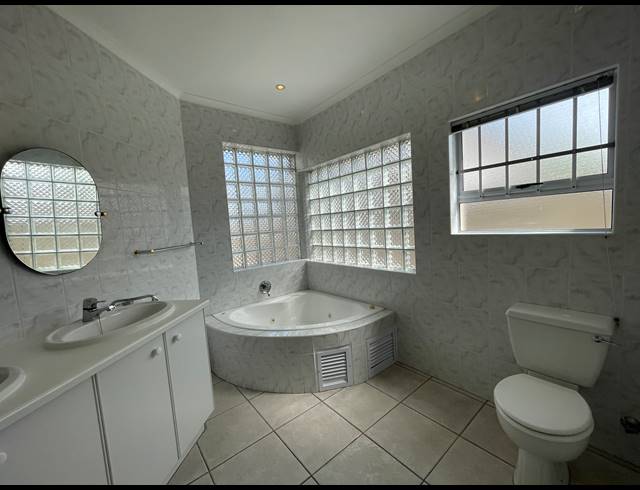 4 BEDROOM HOUSE FOR SALE IN MIDDEDORP